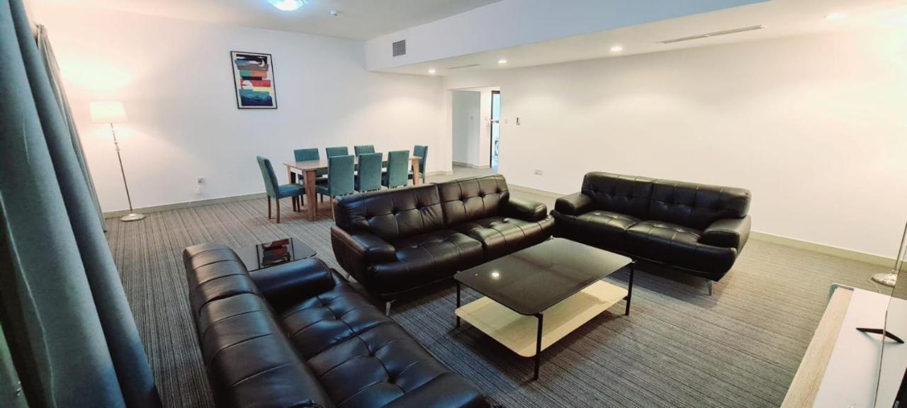 Апартаменти Havana Homes In Al Garhoud
