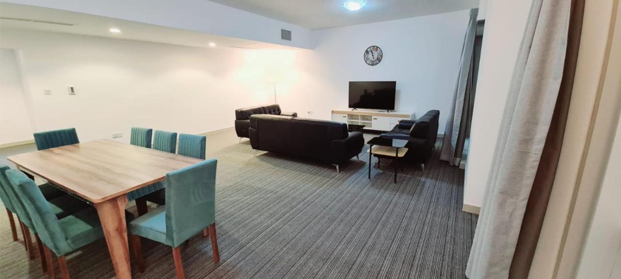 Havana Homes In Al Garhoud Апартаменти *